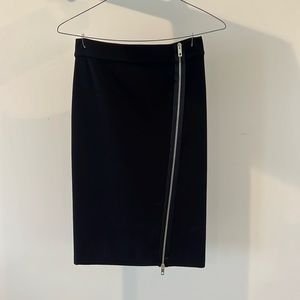 Rag N Bone Black Skirt Side Zipper Like New Size Small